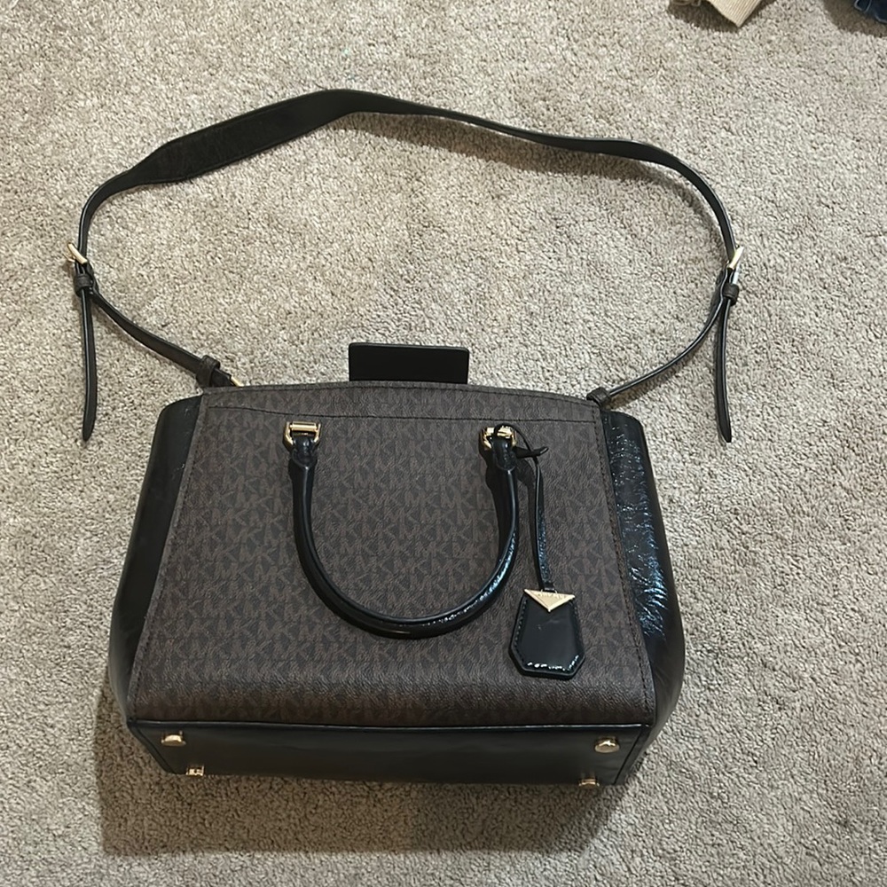 Like New Michael Kors AUTHENTIC PURSE